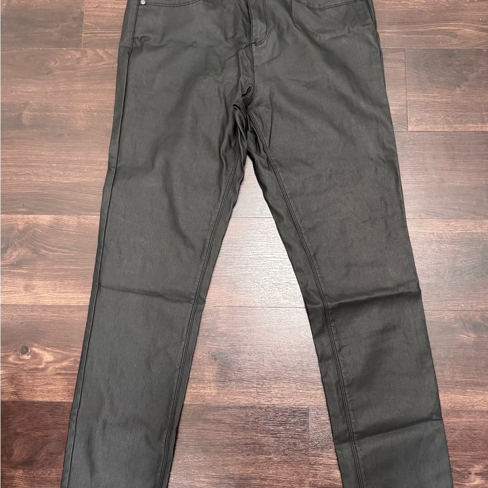 NWOT Karl Lagerfeld Women’s Size 14 Black Vegan Leather Pant